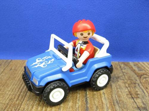 Junge mit geländewagen figur - mit,